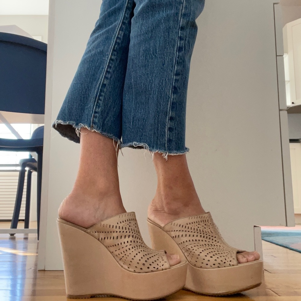 *Vintage* Fred Segal leather wedges, tan, size 40